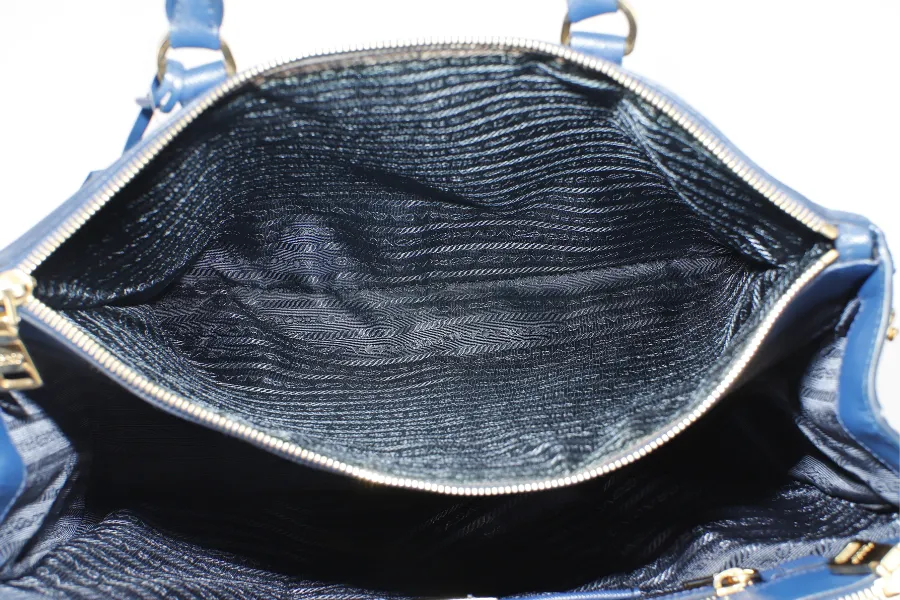 PRADA LARGE GALLERIA DOUBLE ZIP TOTE BLUE SAFFIANO LUX LEATHER GOLD HARDWARE S-N 25 WITH DUST COVER , NO CARD