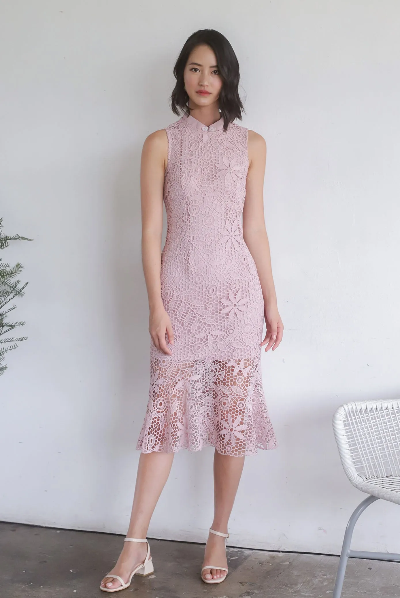 *Premium* TDC Greisy Crochet Removable Oriental Collar Dress In Blush