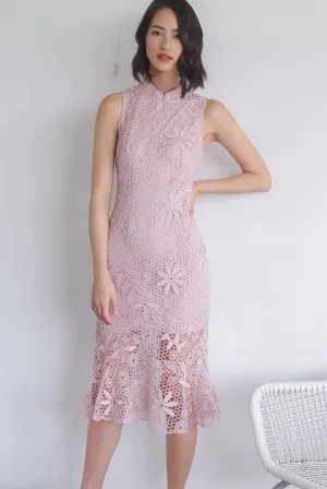 *Premium* TDC Greisy Crochet Removable Oriental Collar Dress In Blush