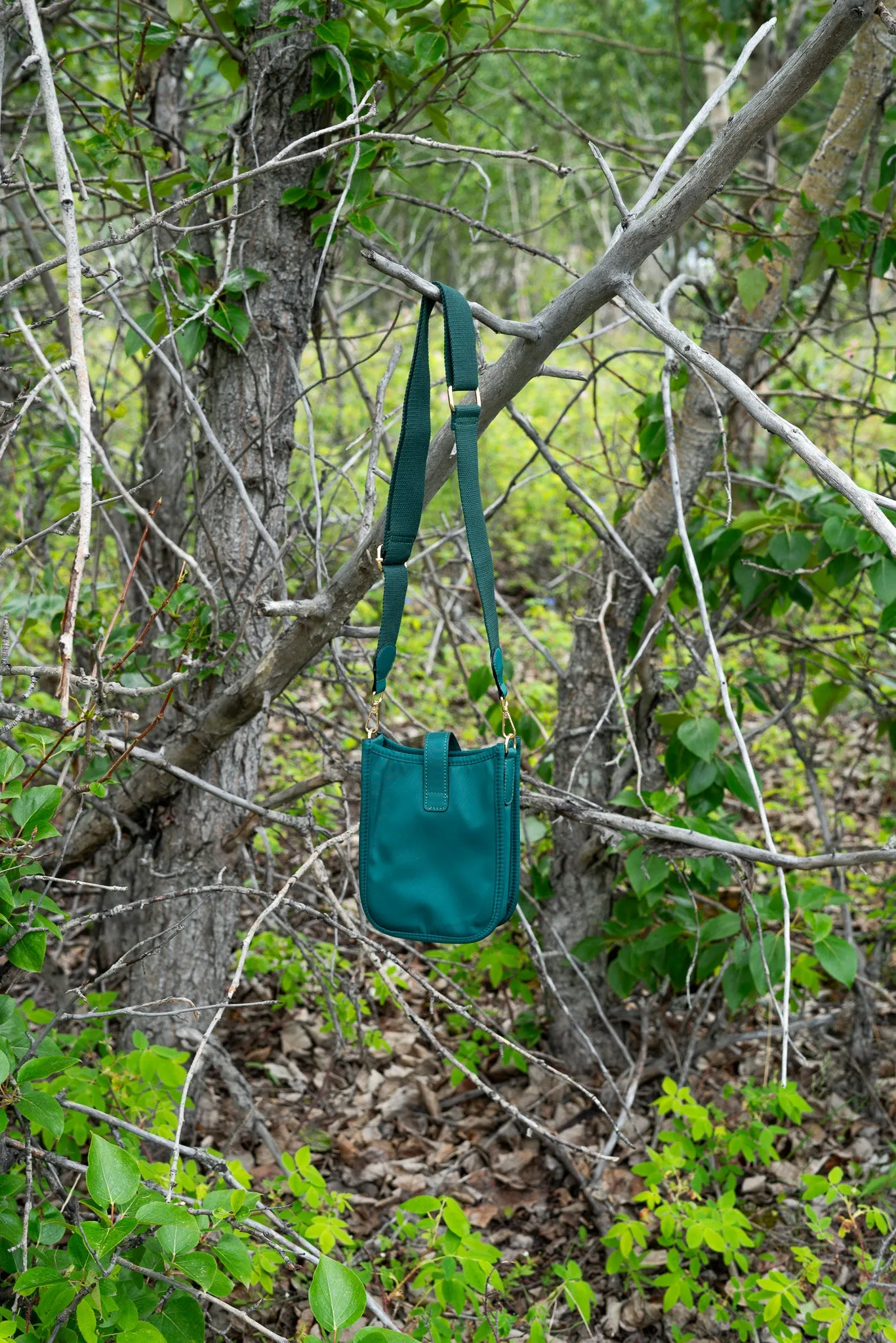 Pull A Fast One Nylon Crossbody Bag in Teal