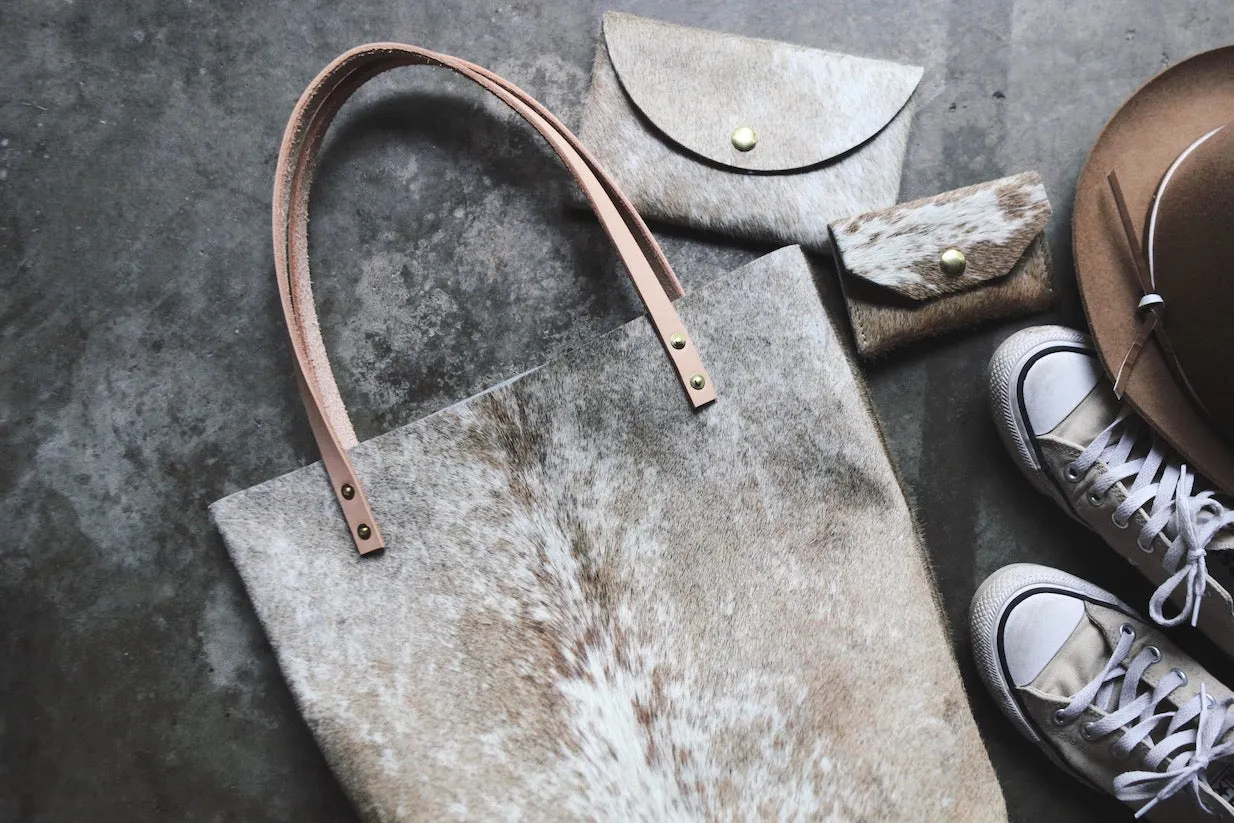 the original tote, caramel   white   gray hide