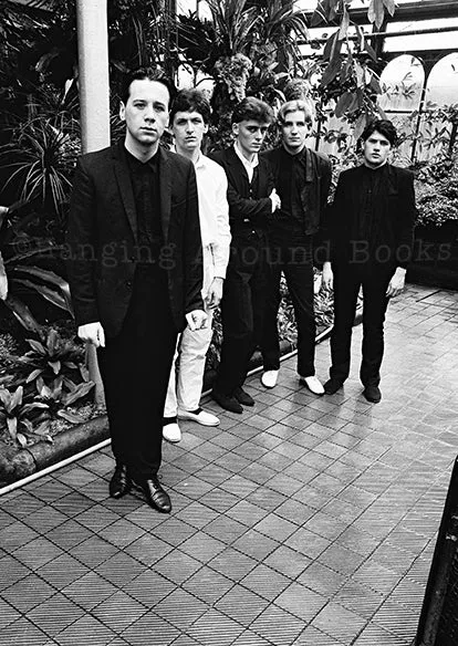 THE SUIT HE WEARS BELONGS TO ME - SIMPLE MINDS 1980