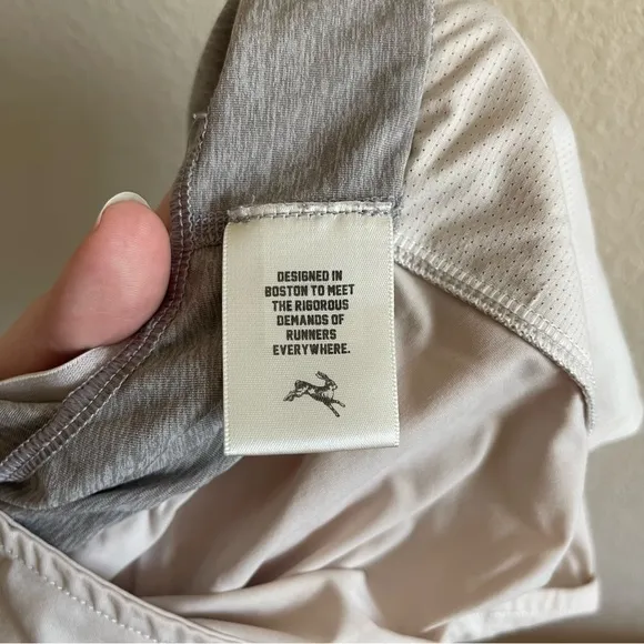 Tracksmith Session Speed Shorts in Beige Lined Athletic Womens Size Small