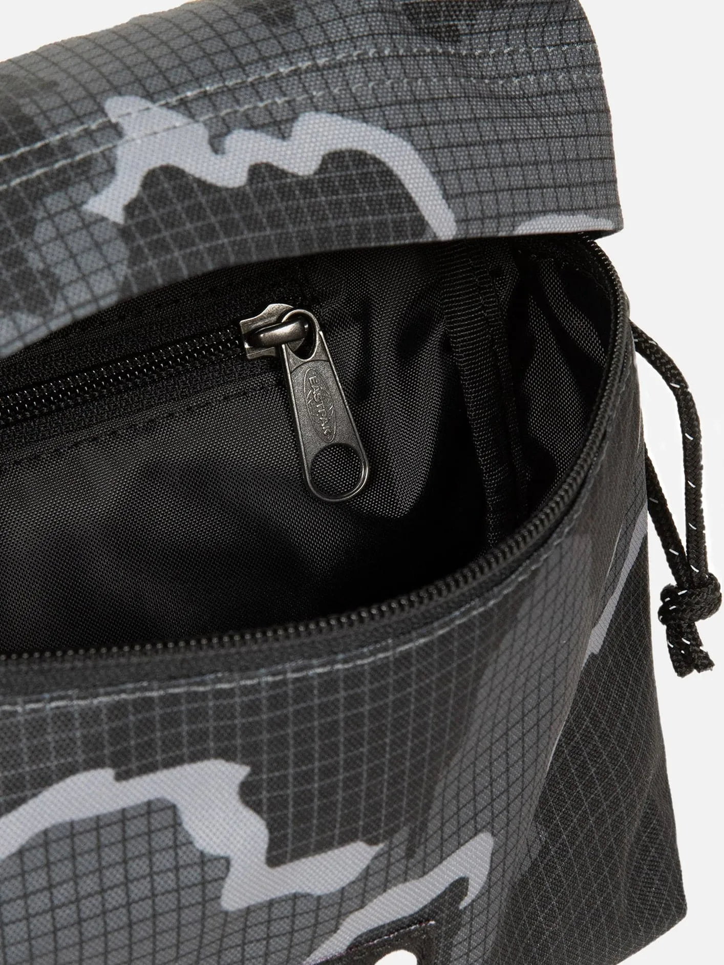 Undercover Crossbody UC