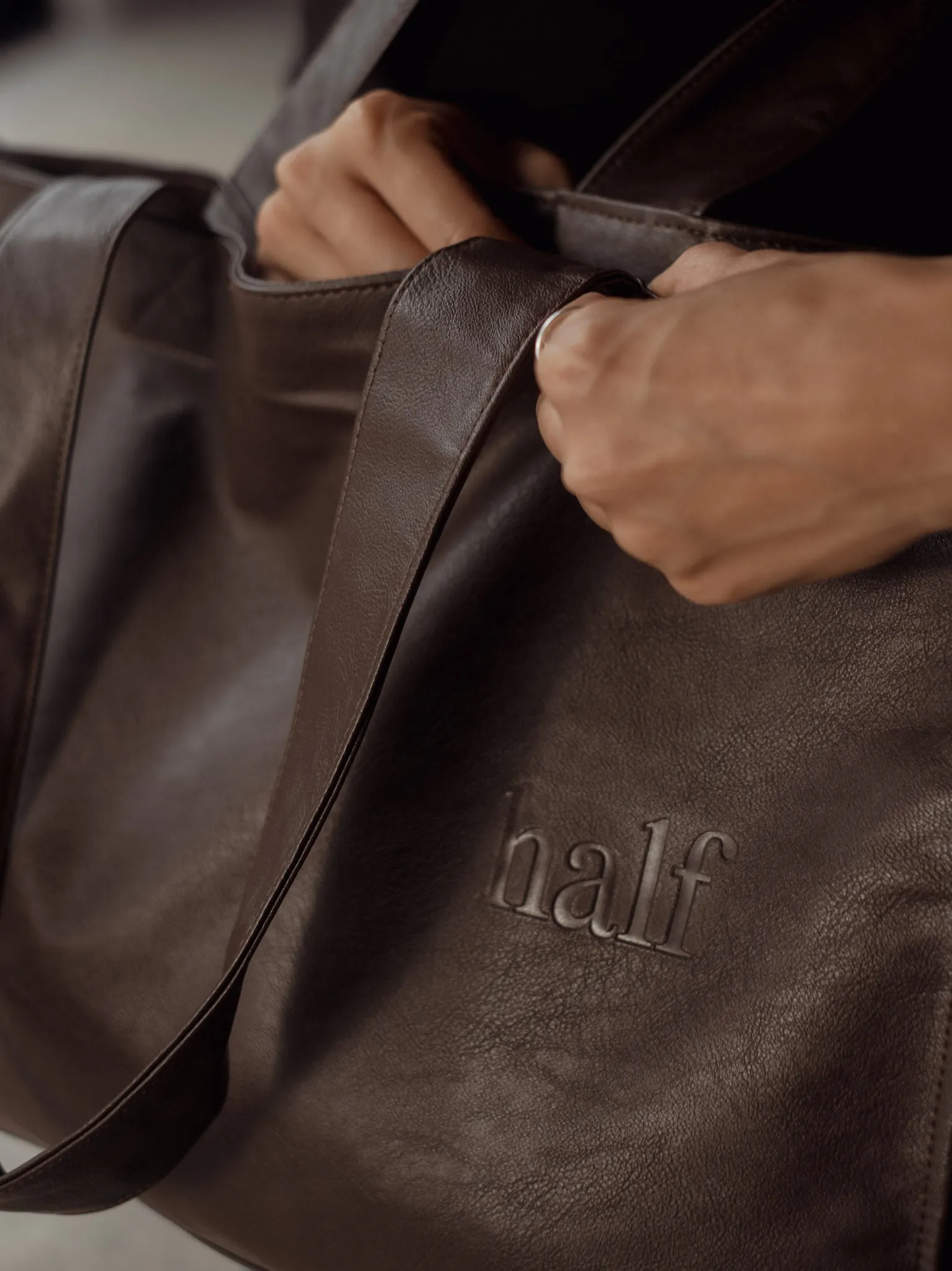 VEGAN LEATHER TOTE BAG - ESPRESSO