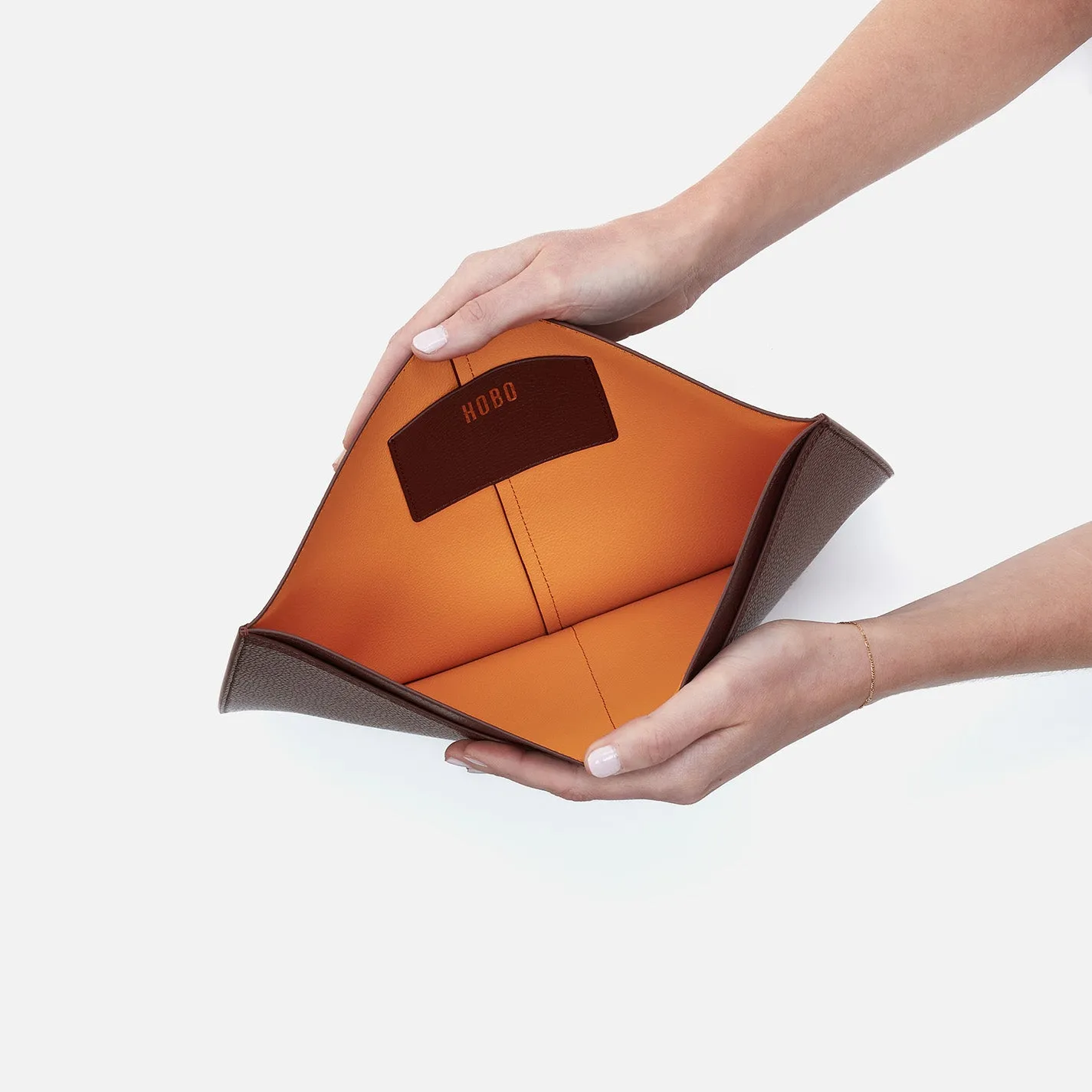 Vida Laptop Sleeve in Micro Pebbled Leather - Chocolate