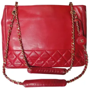 Vintage CHANEL red calfskin classic shoulder tote bag with gold tone chains and CC charm. Classic purse. 0506284