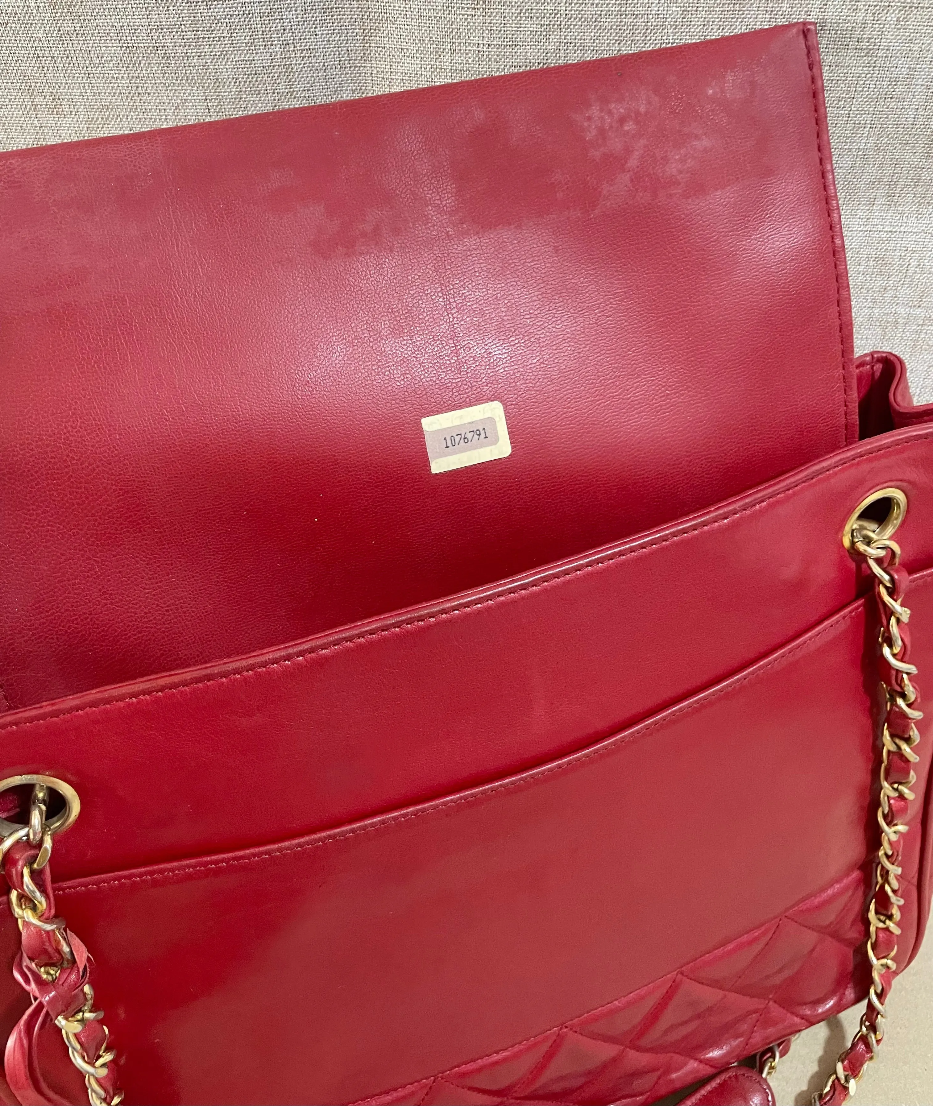 Vintage CHANEL red calfskin classic shoulder tote bag with gold tone chains and CC charm. Classic purse. 0506284