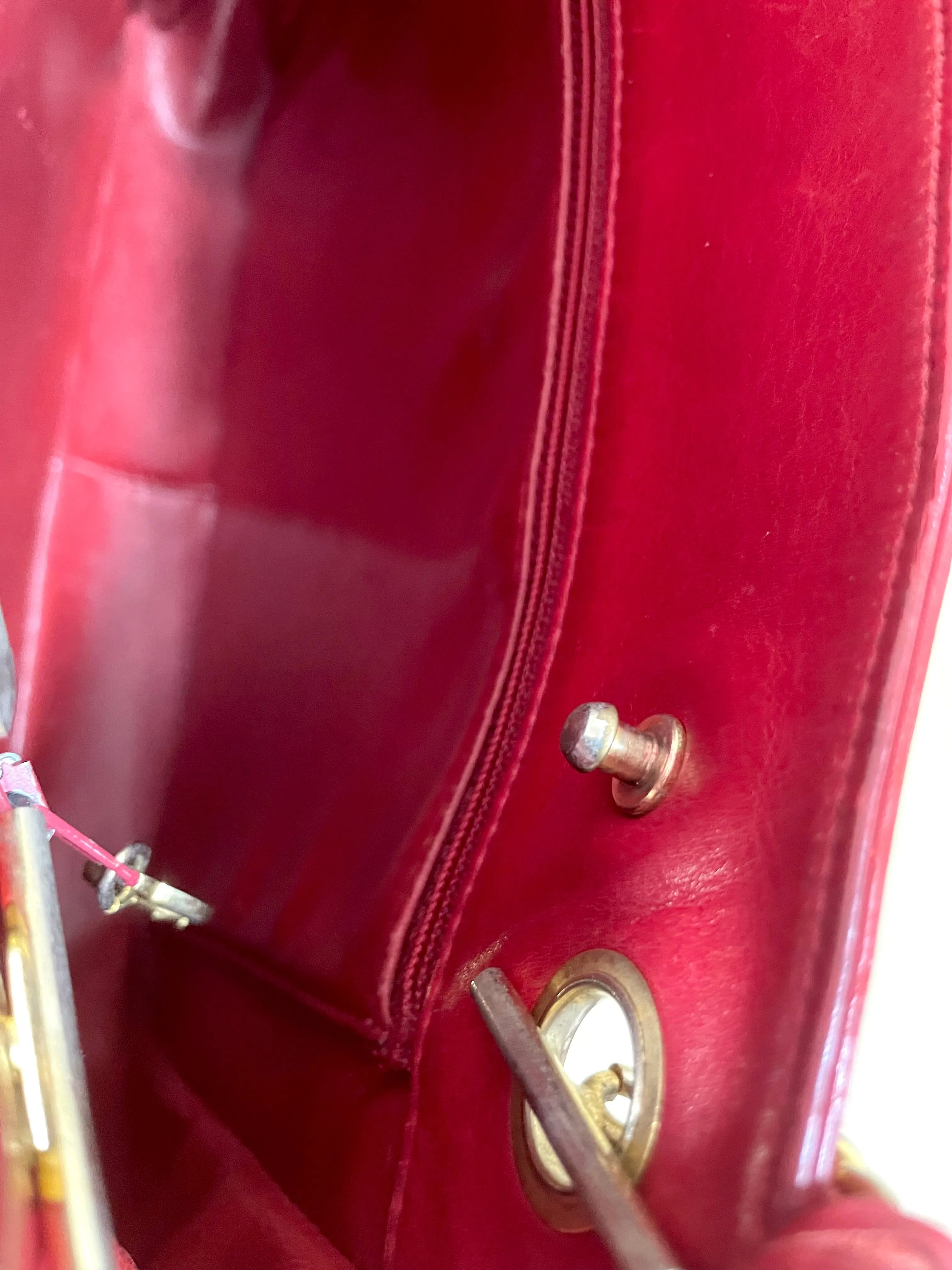 Vintage CHANEL red calfskin classic shoulder tote bag with gold tone chains and CC charm. Classic purse. 0506284