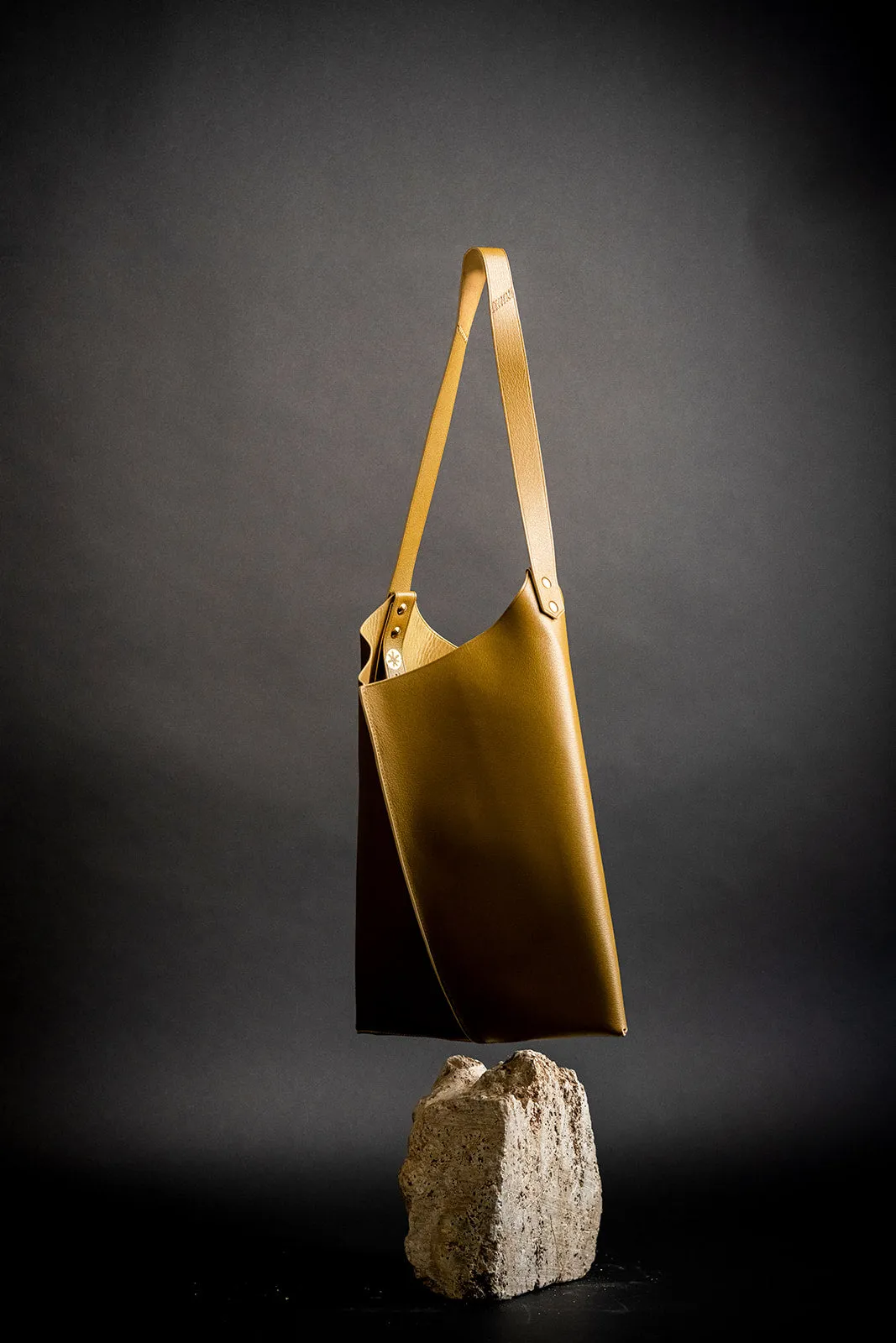 Wedge handbag - French goat leather in Antique Gold - Luxury edition *01