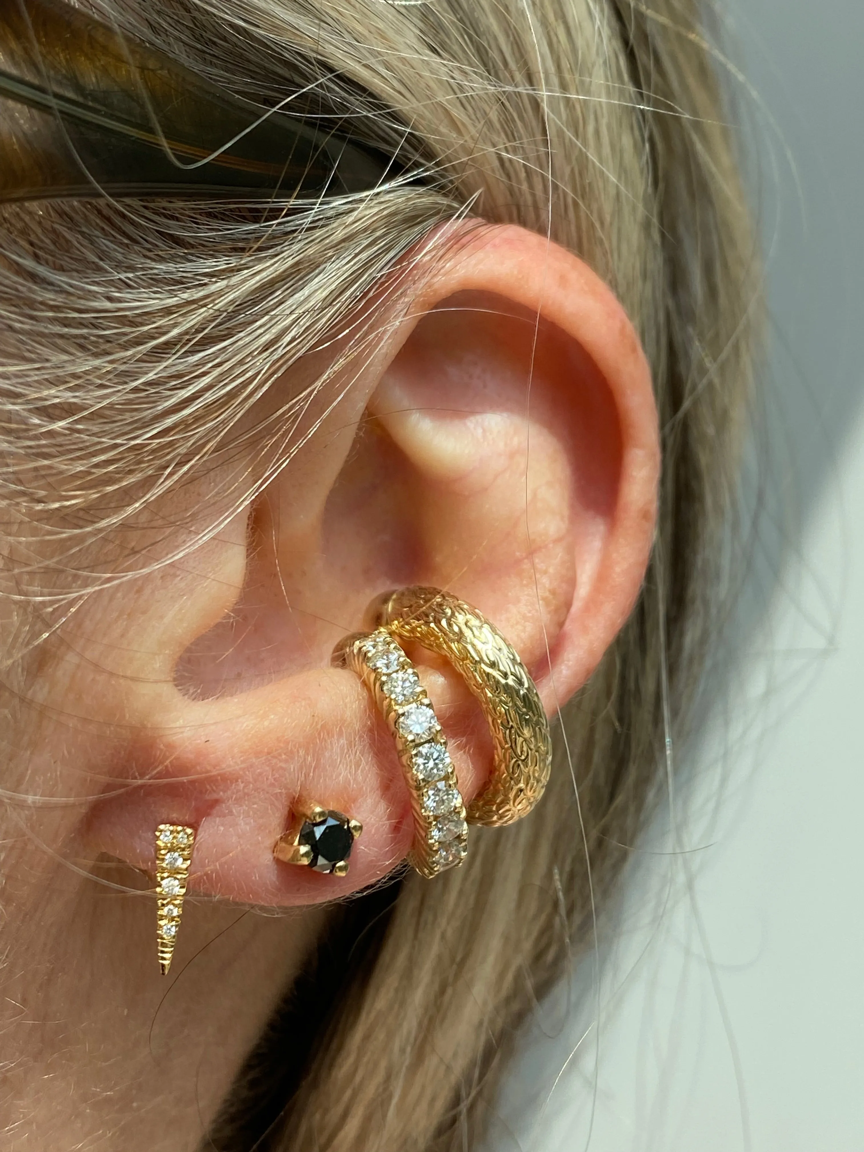 White Diamond Gemstone Ear Cuff (17mm)