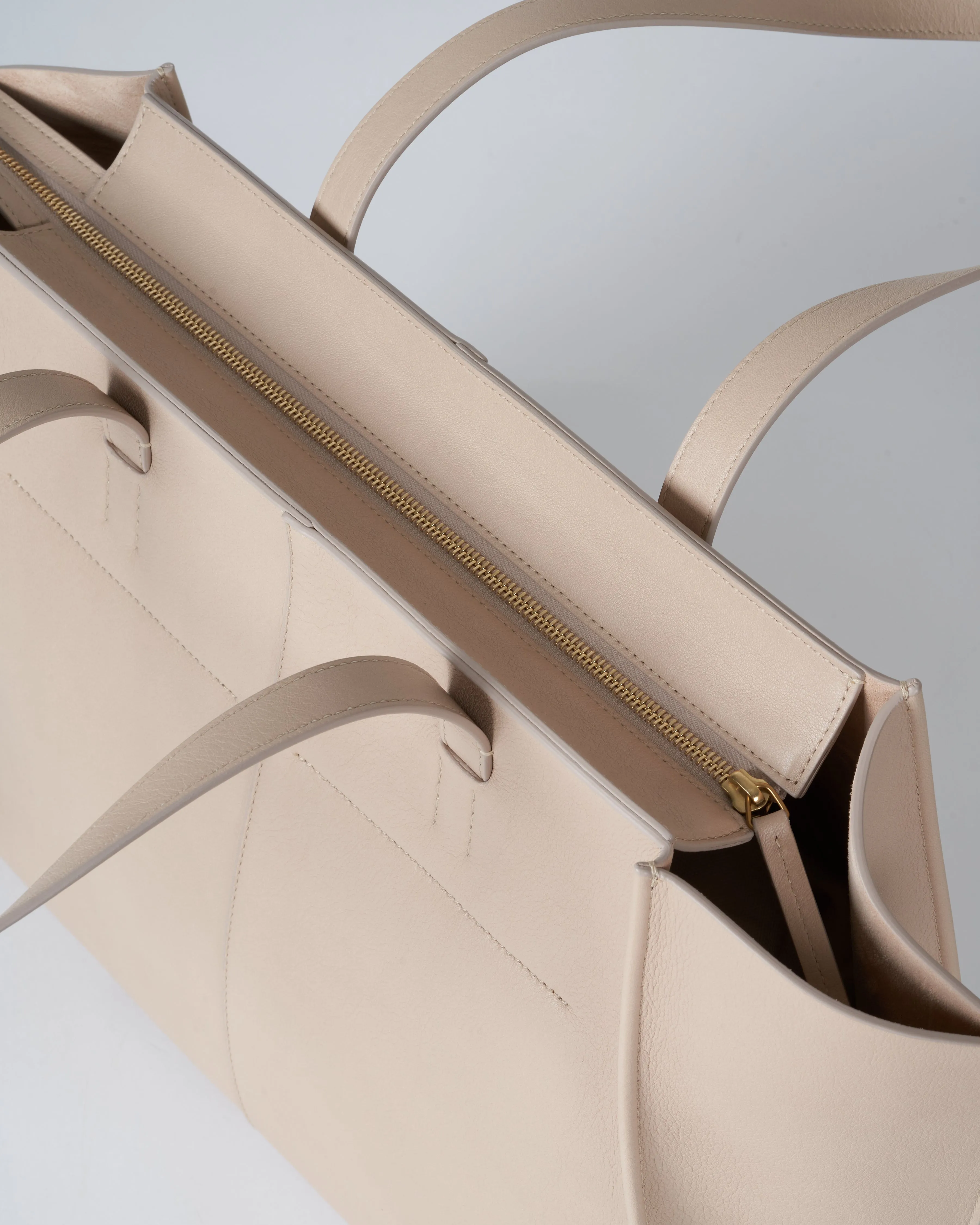 zip multitude tote - aglio aglio